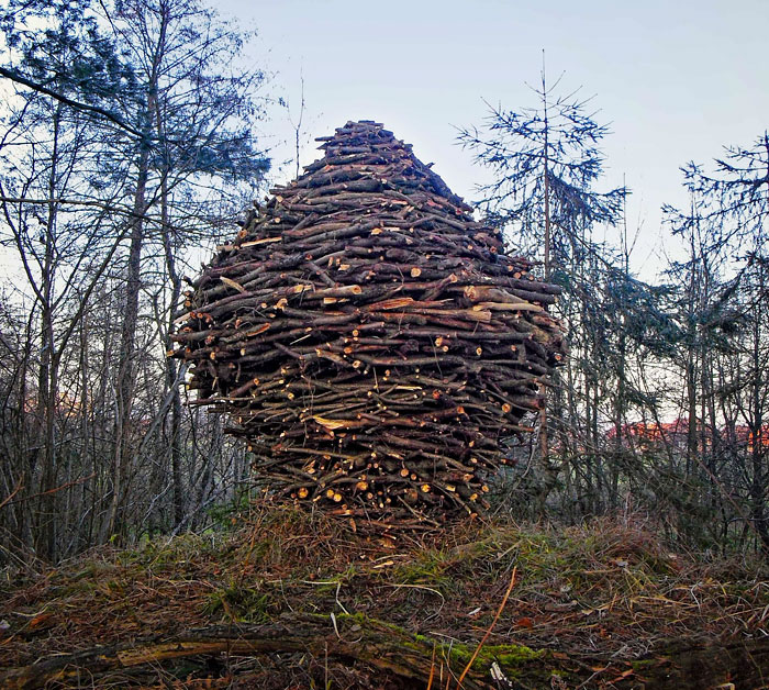 I Create Land Art That Slowly Dissolves Back Into Nature