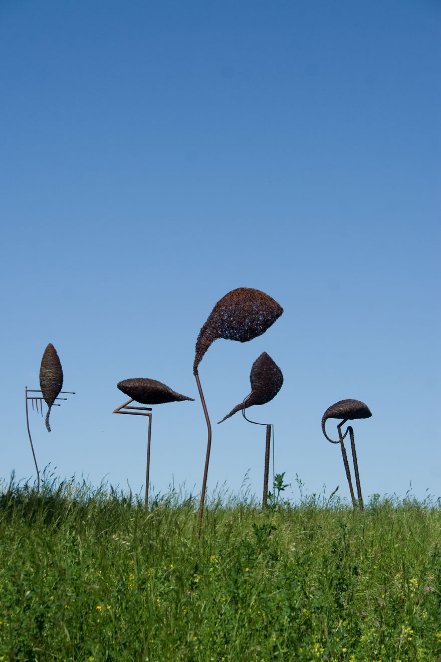 Abstract Iron Wire Sculptures By David Vanorbeek