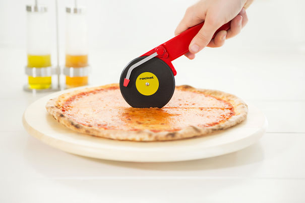 Top Spin Pizza Cutter
