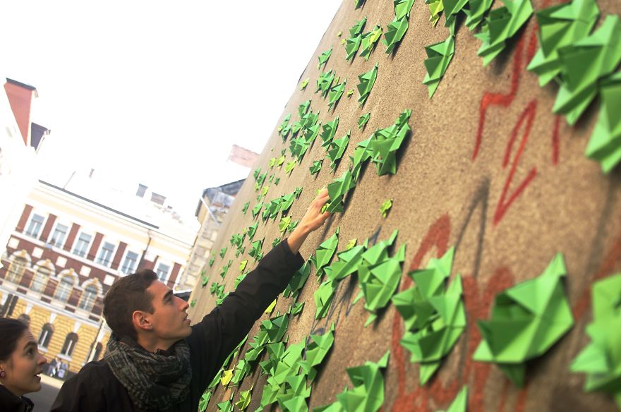 This Wall In Romania Was Covered With Over 15,000 Origami Pieces For The No Hate Speech Movement