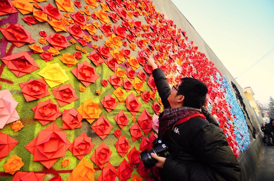 This Wall In Romania Was Covered With Over 15,000 Origami Pieces For The No Hate Speech Movement