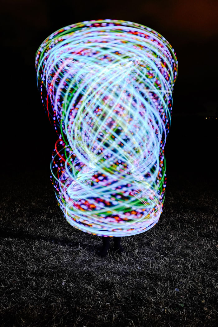7+ Creative Light Painting Pictures That Will Change The Way You See Hula Hoop 7+ Creative Light Painting Pictures That Will Change The Way You See Hula Hoop