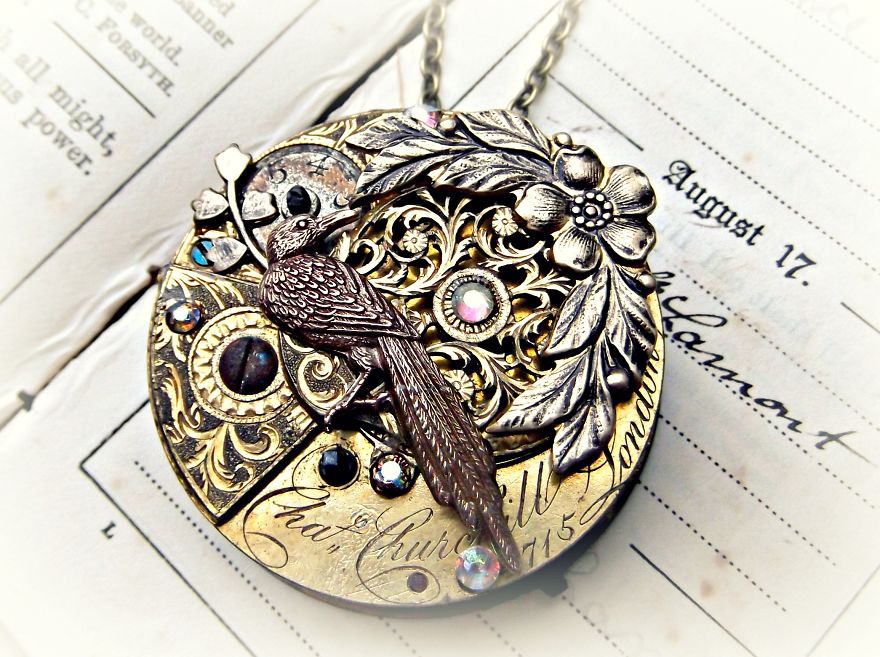 Mother And Daughter Turn Used Antique Pocketwatch Parts Into One-Of-A-Kind Jewelry Mother And Daughter Turn Used Antique Pocketwatch Parts Into One-Of-A-Kind Jewelry