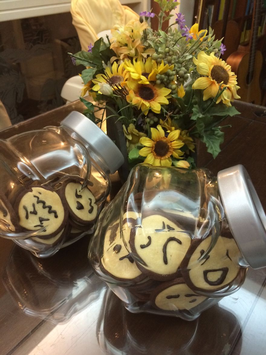 Emoji Cookies