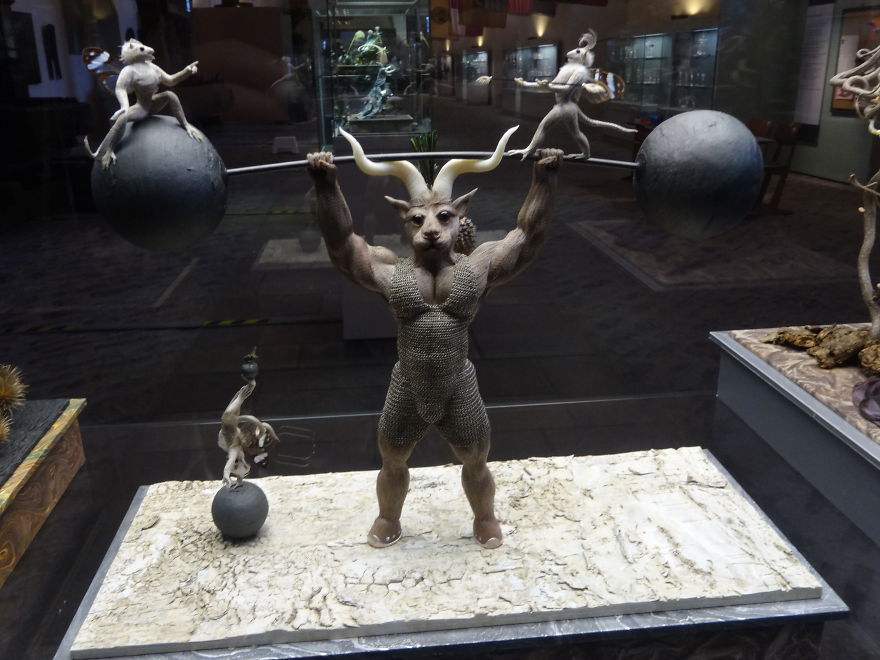 Fabulous Creatures Feather Figurines Collection (fabelhafte Wesen)