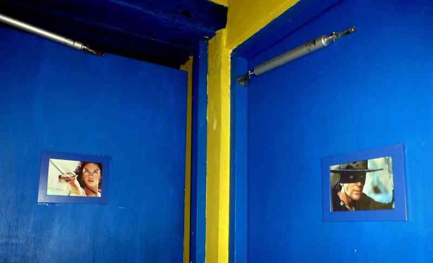 20 Funny & Unique Bathroom Signs From Around The World