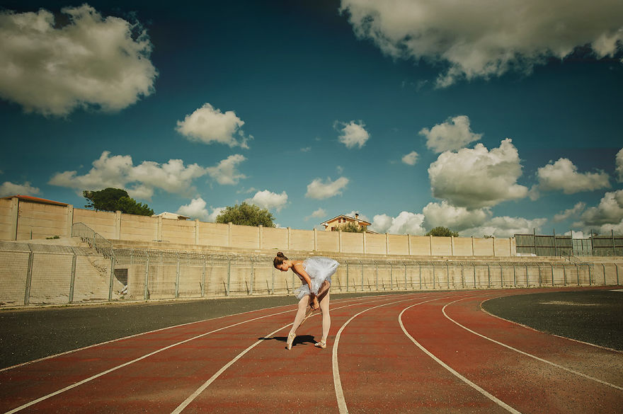 I Photograph A Ballerina's Daily Life To Show That Dancers Can Express Themselves Anywhere