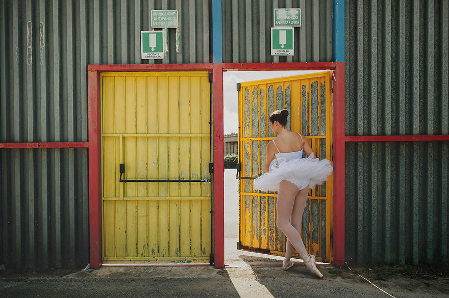I Photograph A Ballerina's Daily Life To Show That Dancers Can Express Themselves Anywhere