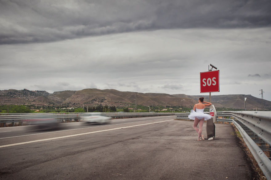 I Photograph A Ballerina's Daily Life To Show That Dancers Can Express Themselves Anywhere