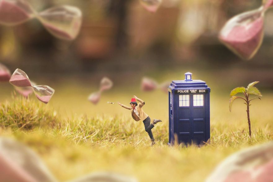 I Shrink Myself To Fit Into A Tiny World I Shrink Myself To Fit Into A Tiny World