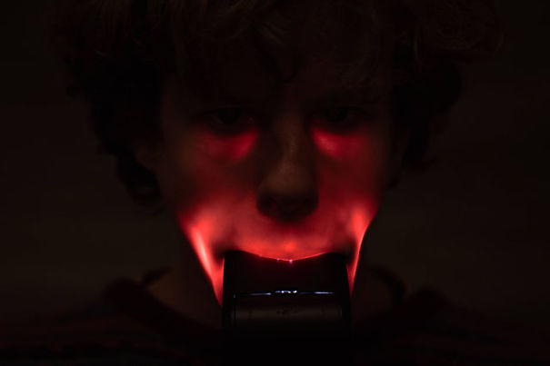 This Is What You Get When You Fire A Camera Flash Inside Someone&rsquo;s Mouth