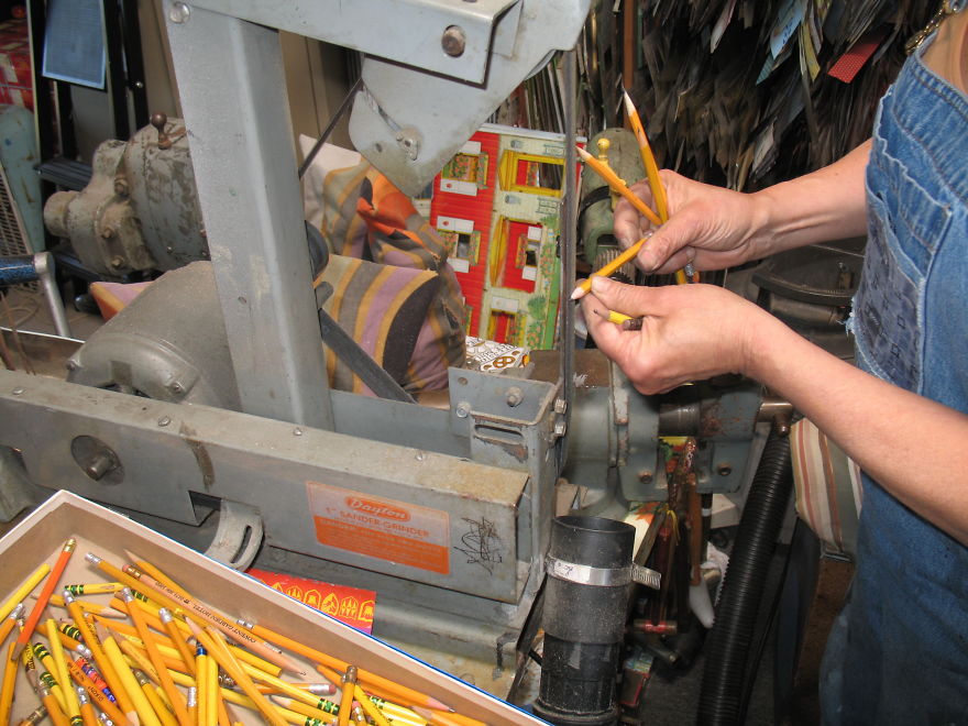 I Received Thousands of Pencils From Around The World And Spent 5 Years Building This Installation
