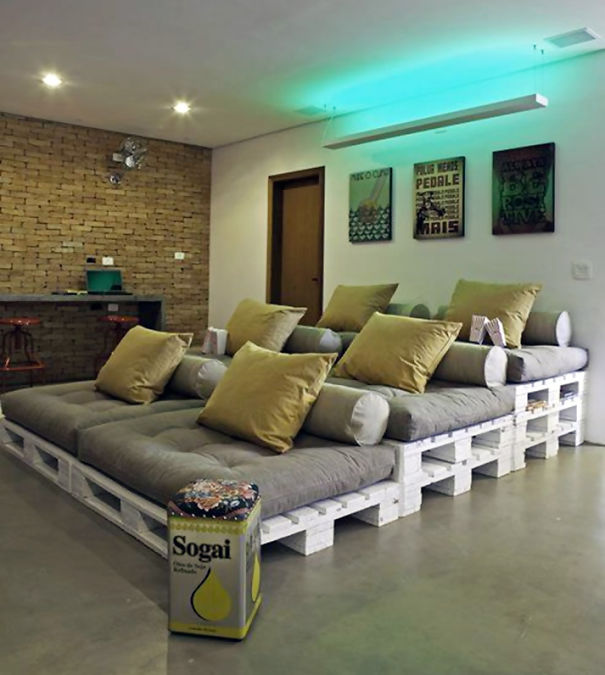 Pallets Turned Into A Home Cinema