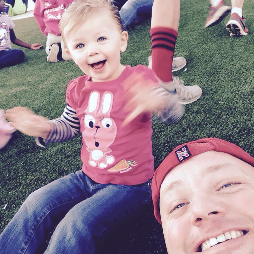 dad-does-daughter-ponytail-cosmetology-school-greg-wickherst-2