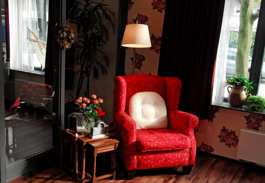 dementia-village-for-elderly-de-hogeweyk-17 dementia-village-for-elderly-de-hogeweyk-17