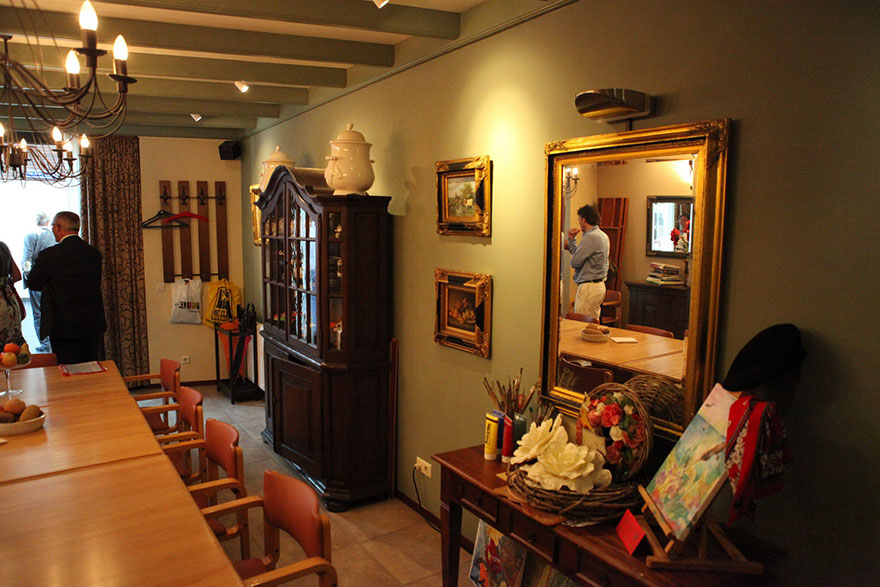 dementia-village-for-elderly-de-hogeweyk-5