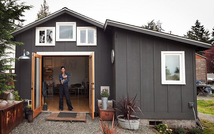 Designer Transformed An Old Garage Into A Cozy Mini House