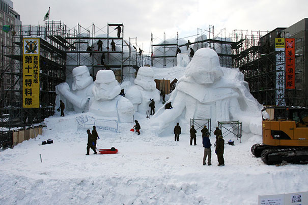 giant-star-wars-snow-sculpture-sapporo-festival-japan-18 giant-star-wars-snow-sculpture-sapporo-festival-japan-18