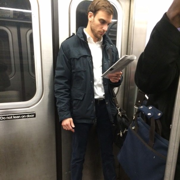 hot-dudes-reading-books-instagram-4