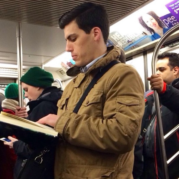 hot-dudes-reading-books-instagram-9