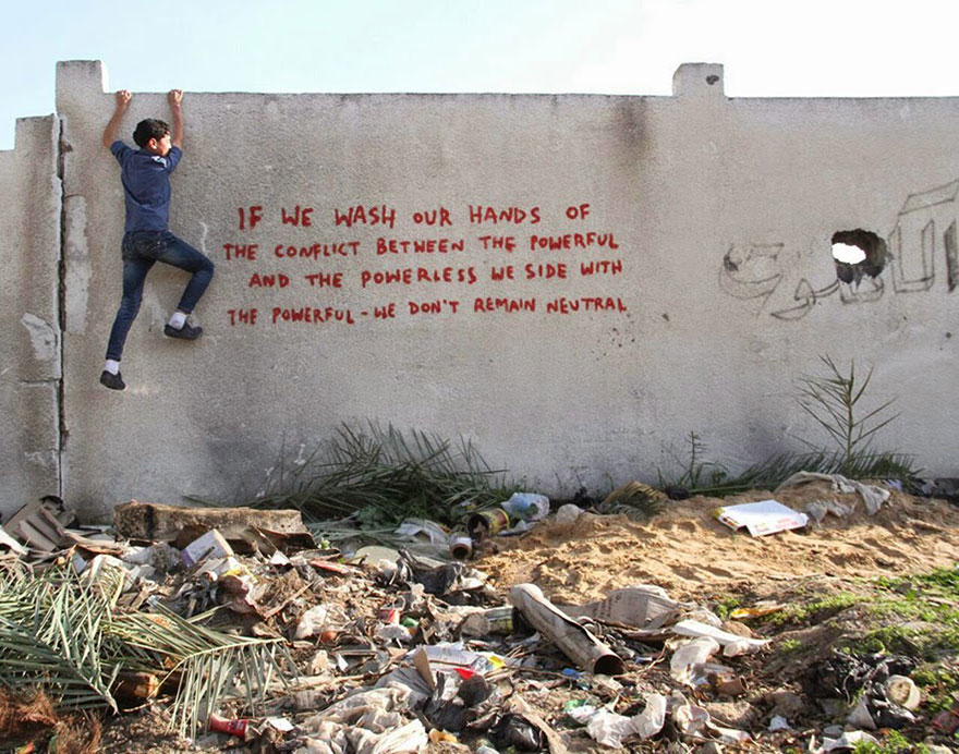 israel-palestine-conflict-gaza-strip-street-art-banksy-7 israel-palestine-conflict-gaza-strip-street-art-banksy-7