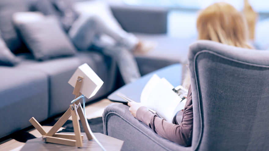 Luminose: We Designed A Wooden Table Lamp That Can Flex Like A Dog