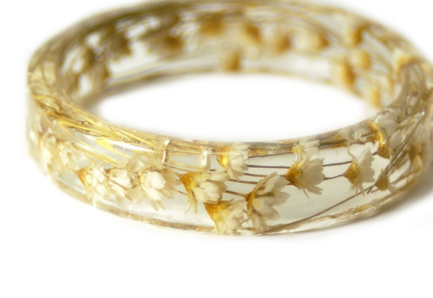 resin-flower-moss-bangles-bracelets-modern-flower-child-sarah-smith-19 resin-flower-moss-bangles-bracelets-modern-flower-child-sarah-smith-19