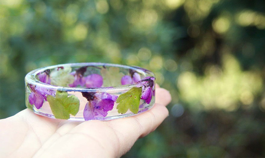 resin-flower-moss-bangles-bracelets-modern-flower-child-sarah-smith-31 resin-flower-moss-bangles-bracelets-modern-flower-child-sarah-smith-31