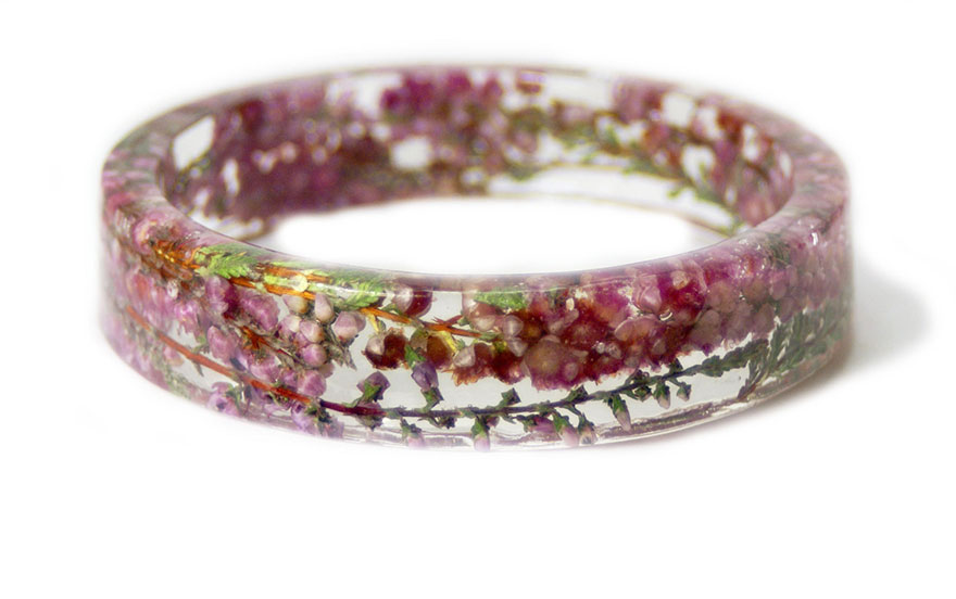 resin-flower-moss-bangles-bracelets-modern-flower-child-sarah-smith-6 resin-flower-moss-bangles-bracelets-modern-flower-child-sarah-smith-6