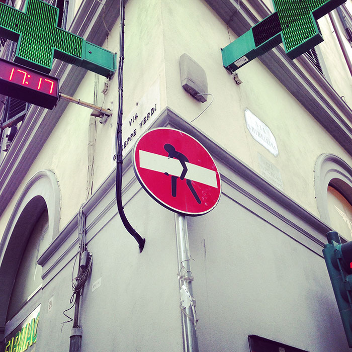 street-signs-graffiti-funny-12 street-signs-graffiti-funny-12