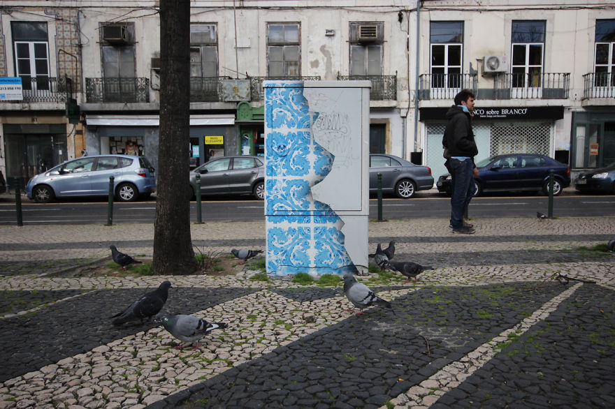 I Create Ceramic Tile Illusions On Electrical Boxes And Buildings To Remind People Of Portuguese History I Create Ceramic Tile Illusions On Electrical Boxes And Buildings To Remind People Of Portuguese History