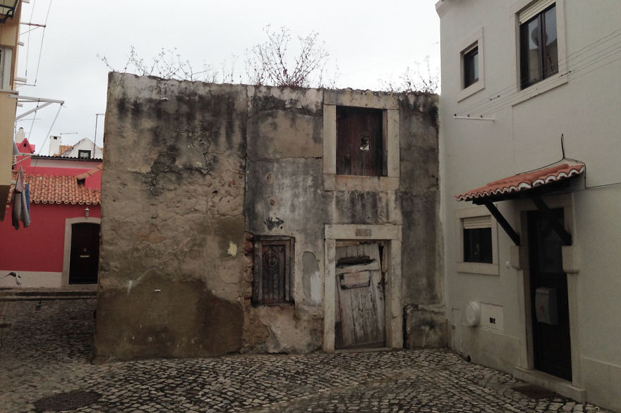 I Create Ceramic Tile Illusions On Electrical Boxes And Buildings To Remind People Of Portuguese History I Create Ceramic Tile Illusions On Electrical Boxes And Buildings To Remind People Of Portuguese History