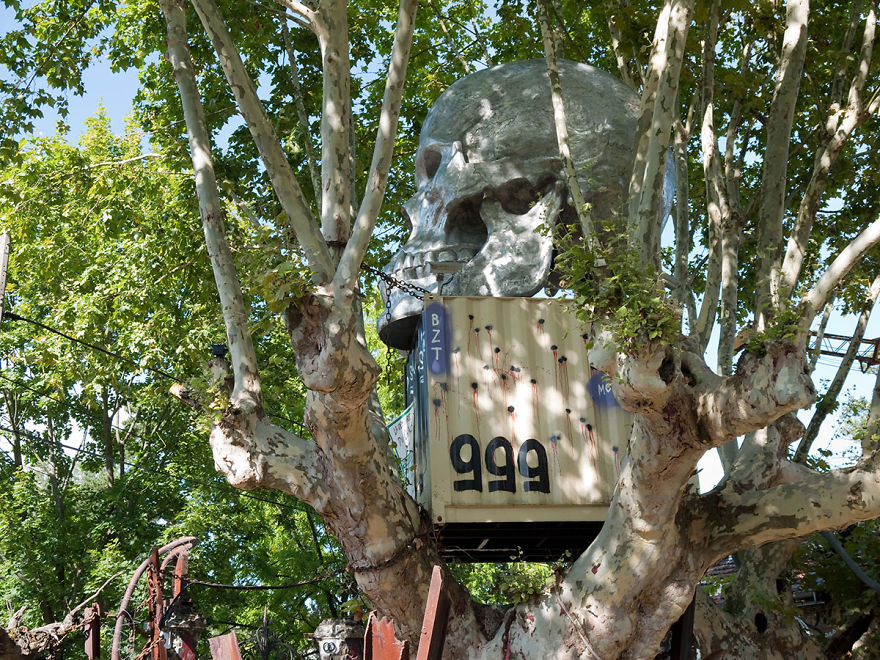 27 Incredible Sculptures From Abode Of Chaos, A Fantasmagoric Place In Europe