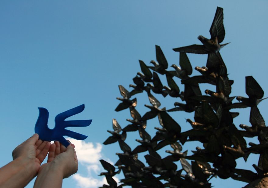 The Universal Logo Of Human Rights | Униеверсален символ на правата на човека