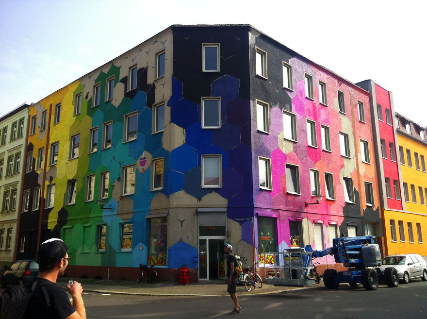 Honeycomb Of Life: I Turned A Dull Building In Germany Into Art