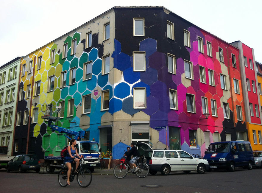 Honeycomb Of Life: I Turned A Dull Building In Germany Into Art Honeycomb Of Life: I Turned A Dull Building In Germany Into Art