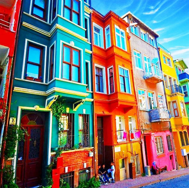 A World Tour Of The Most Colorful Urban Construction