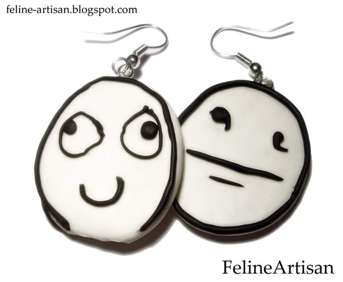 Derp/poker Face Dangling Earrings