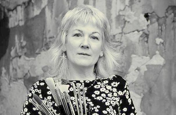 Mary Wallace Irish Artist With A Passion For Every Shade Of Grey !