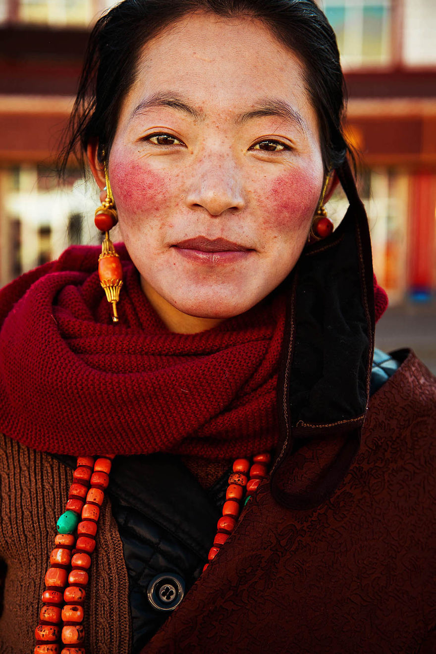 I Photographed Women In 37 Countries. Now You Choose My Next Destinations!