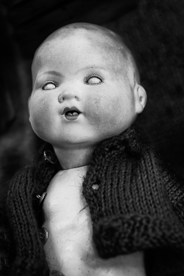 The Souls Of Dolls: Scary Photos Of Abandoned Children Companions The Souls Of Dolls: Scary Photos Of Abandoned Children Companions