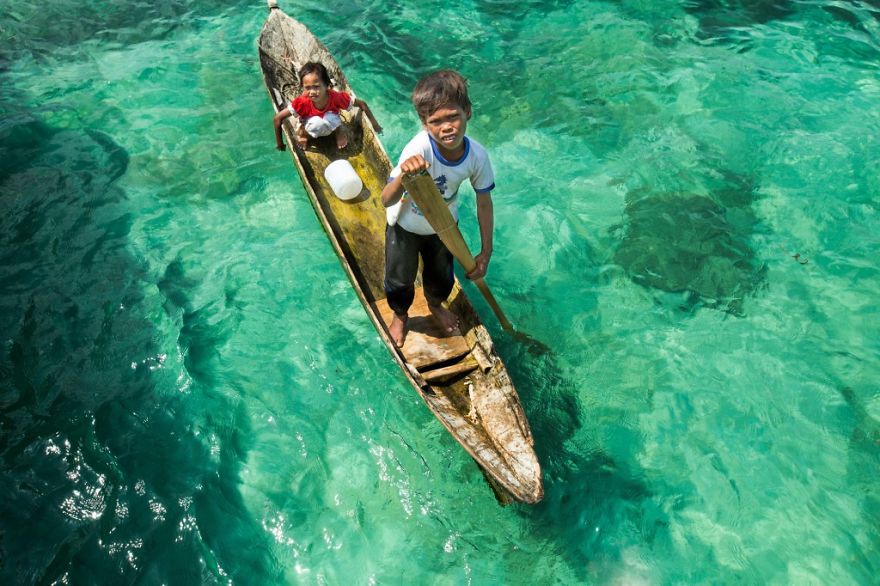 Sea Gypsies: A Tribe In Borneo Living In Their Own Little Paradise Sea Gypsies: A Tribe In Borneo Living In Their Own Little Paradise