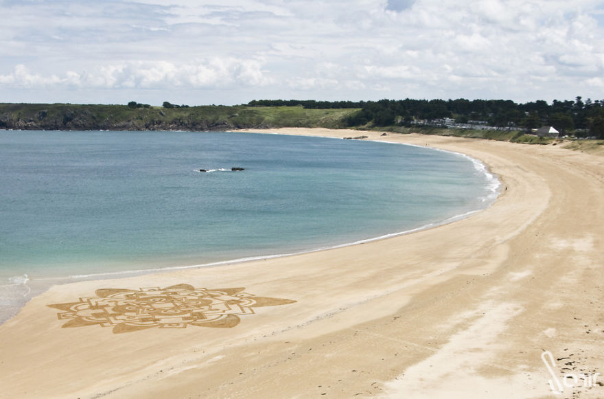 I Made Giant Sand Drawings On The Atlantic Coast