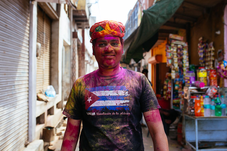 What It's Like To Celebrate Holi At The Craziest Place On Earth For It - Mathura, India What It's Like To Celebrate Holi At The Craziest Place On Earth For It - Mathura, India