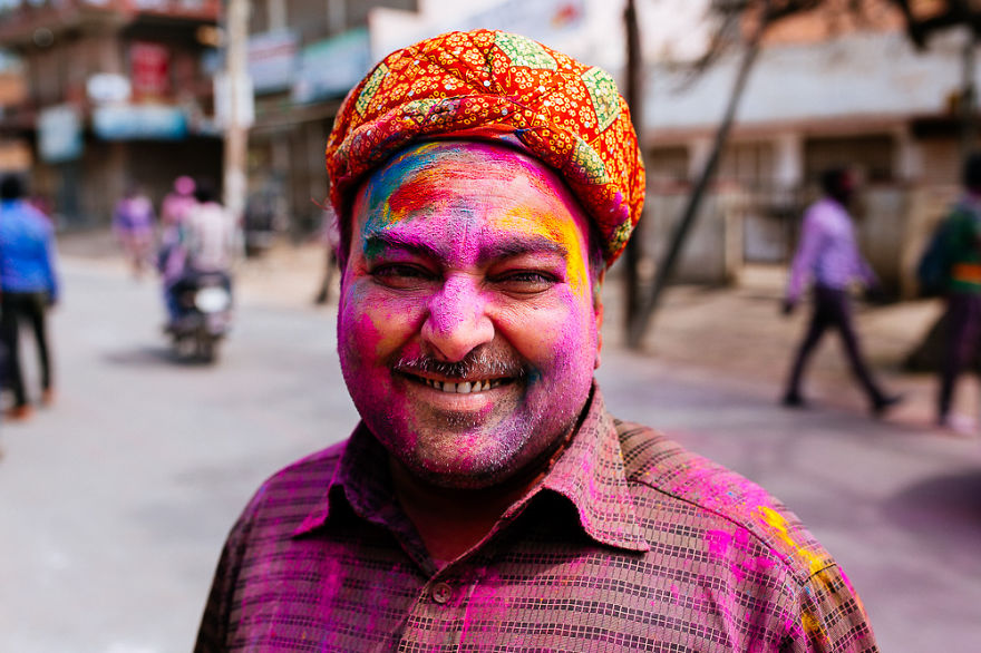 What It's Like To Celebrate Holi At The Craziest Place On Earth For It - Mathura, India What It's Like To Celebrate Holi At The Craziest Place On Earth For It - Mathura, India