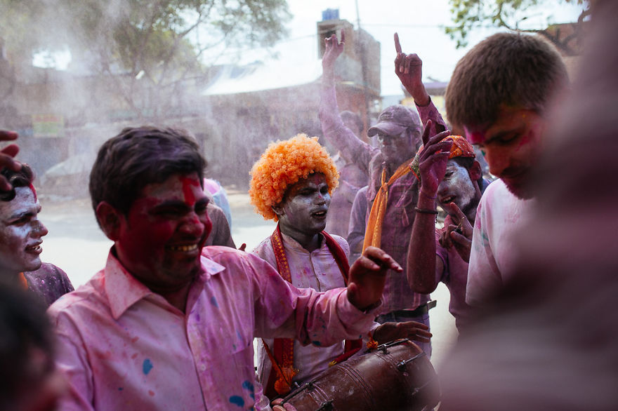 What It's Like To Celebrate Holi At The Craziest Place On Earth For It - Mathura, India What It's Like To Celebrate Holi At The Craziest Place On Earth For It - Mathura, India