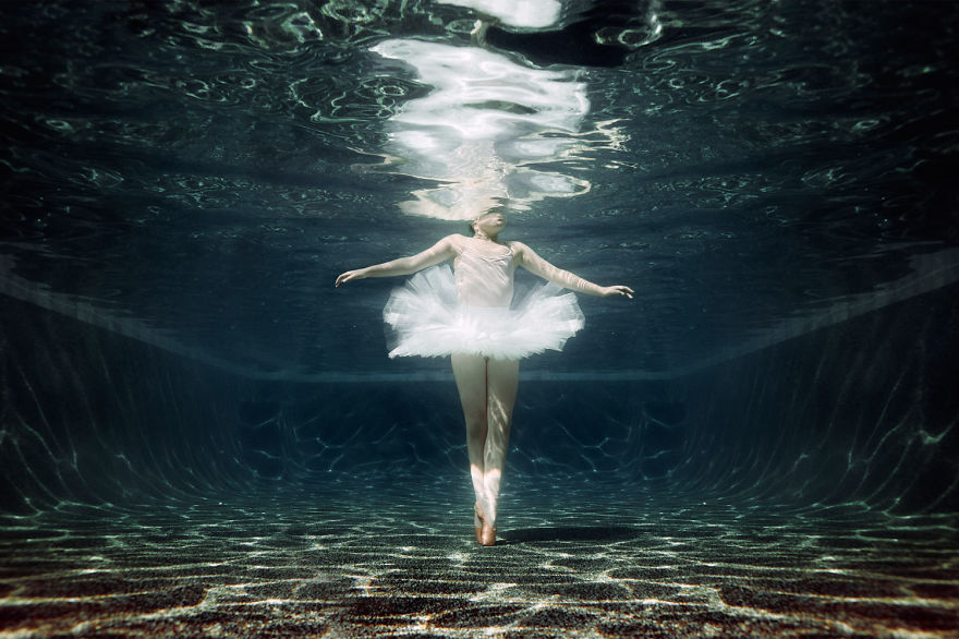 Little Underwater Dancers: Children’s Personalities Captured Through Water Little Underwater Dancers: Children’s Personalities Captured Through Water