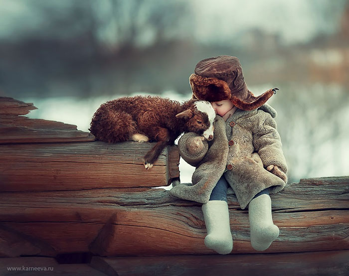 Children And Animals Cuddle In Cute Photoshoots By Russian Photographer Elena Karneeva