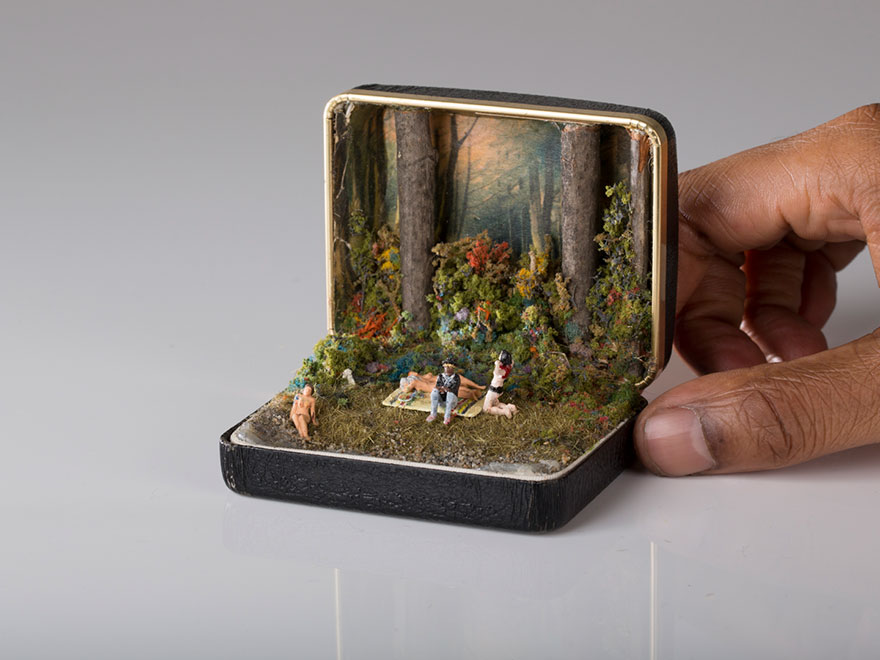 antique-ring-box-mini-diorama-talwst-1 antique-ring-box-mini-diorama-talwst-1