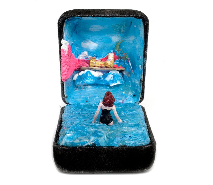 antique-ring-box-mini-diorama-talwst-5 antique-ring-box-mini-diorama-talwst-5